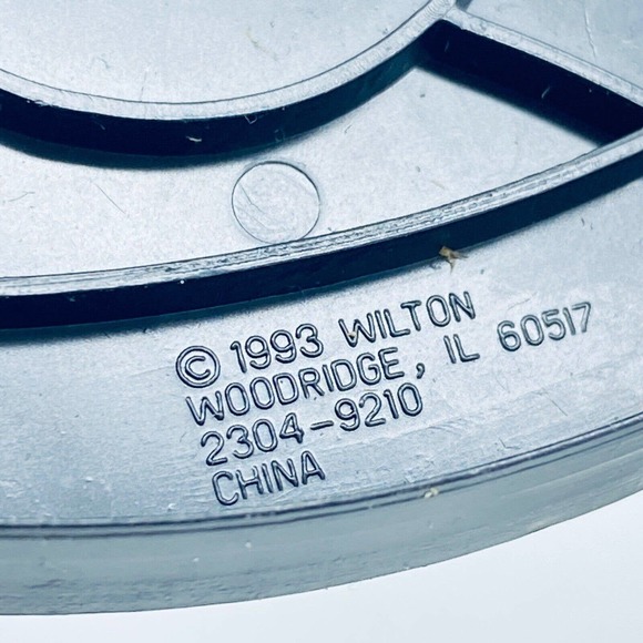 Set of 8 Vintage 1993 Wilton Halloween Cookie Cutters Orange and Black Pumpkins - Picture 9 of 11